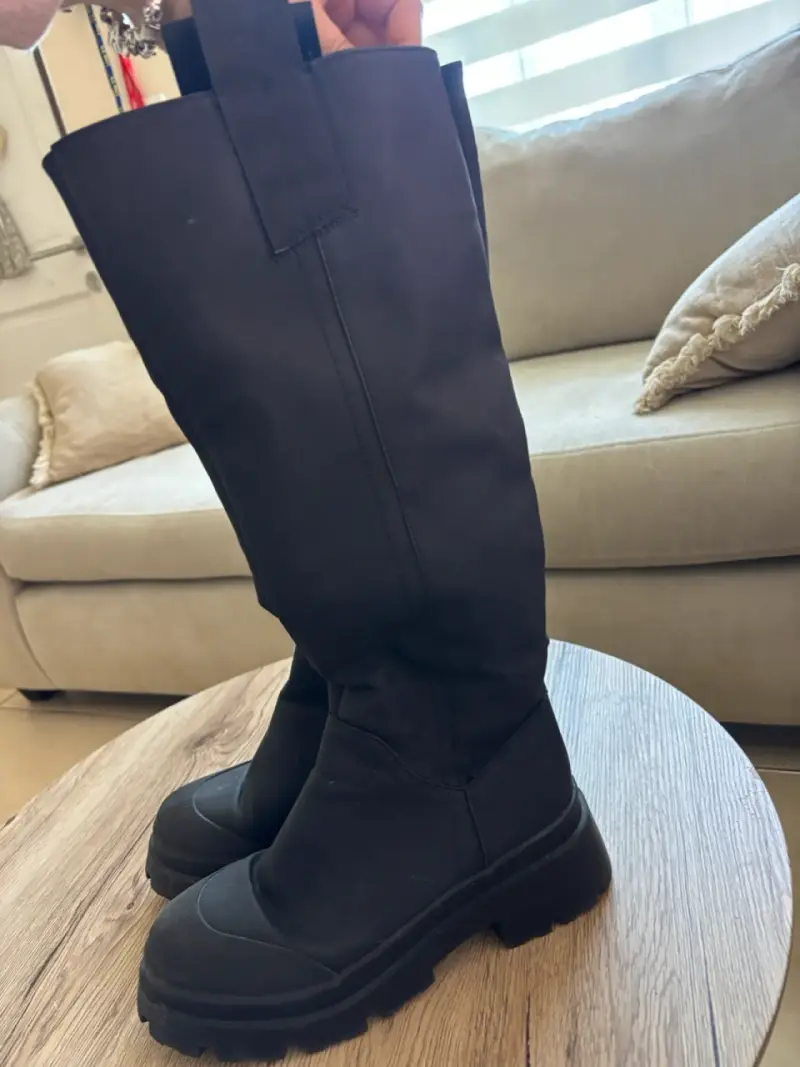 Botas largas de cuero marrón con hebilla - 4
