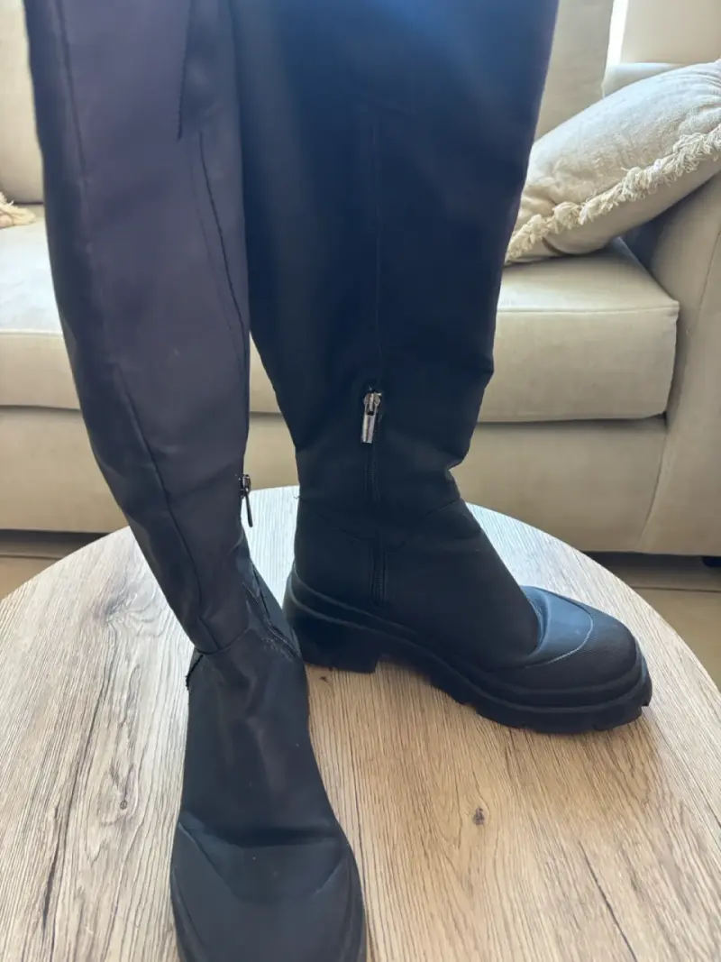 Botas largas de cuero marrón con hebilla - 5