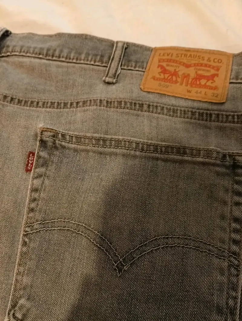 Jeans Levi's 569 Hombre Talla 44us (54cl app) - 3