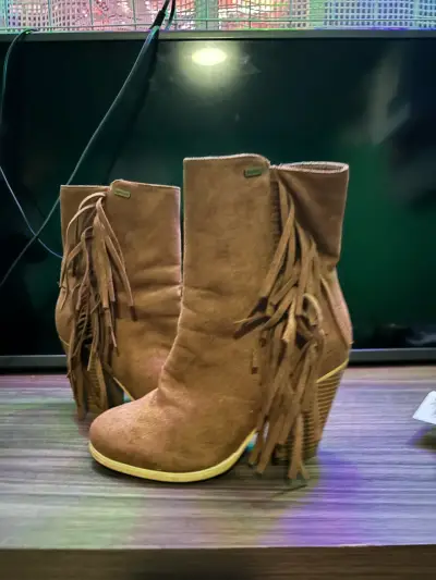 Botines de gamuza marrón con flecos - miniatura 1