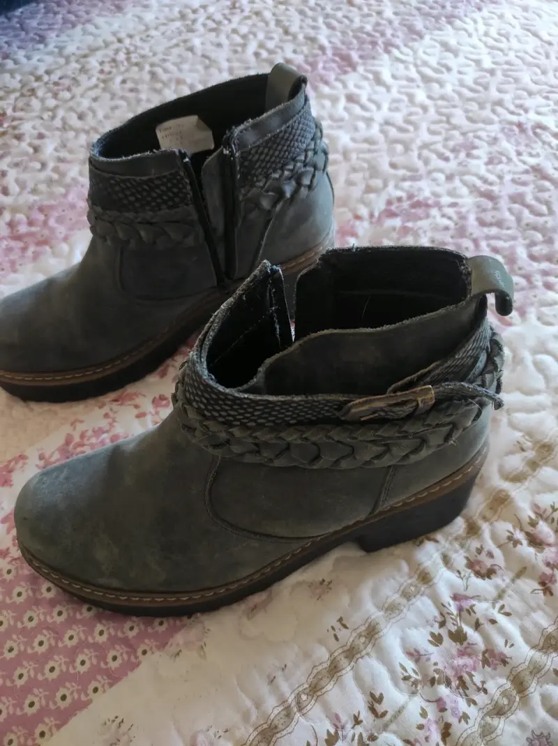 Botines de cuero gris con tacón grueso - 2