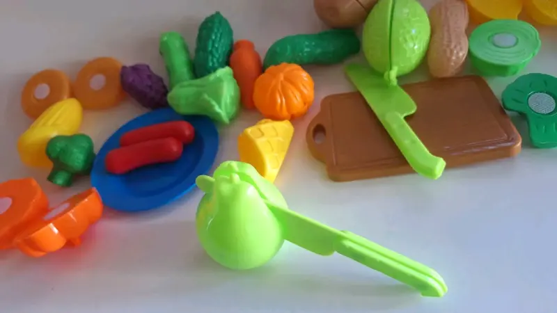 Set de juguetes de comida de plástico para niños - 4
