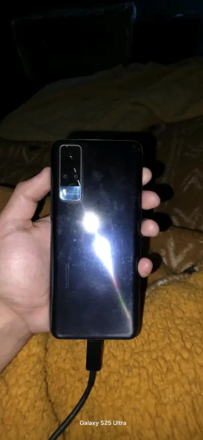 Smartphone Galaxy S25 Ultra en buen estado - miniatura 1