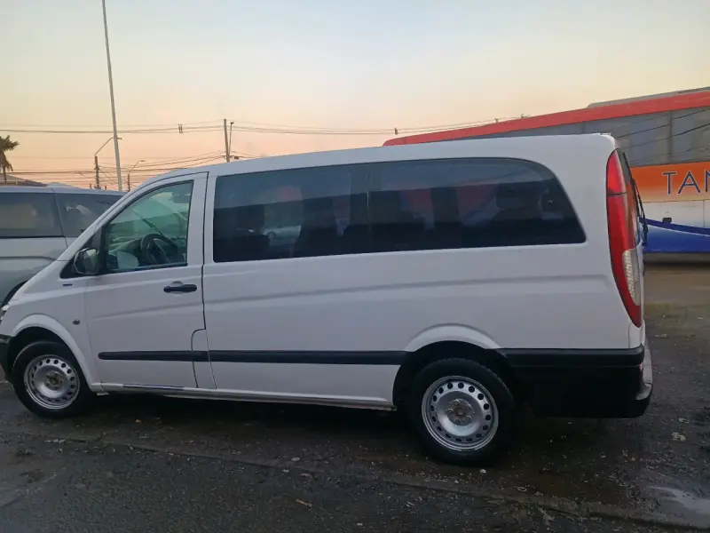 Furgón Mercedes-Benz Vito en buen estado - 1