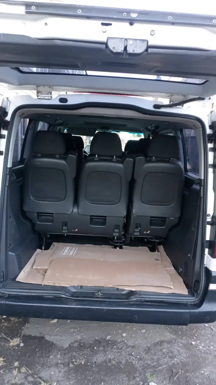 Furgón Mercedes-Benz Vito en buen estado - 2