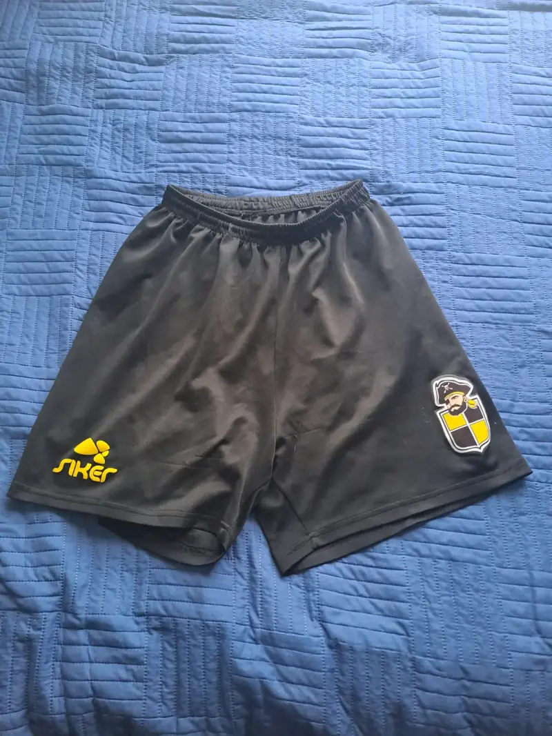 Shorts deportivos negro Siker coquímbo unido