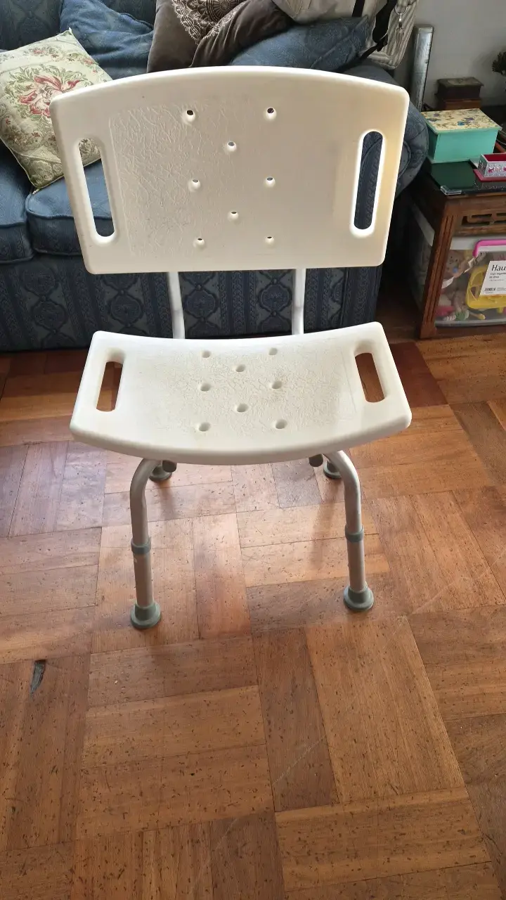 Silla de ducha ajustable para baño - 1
