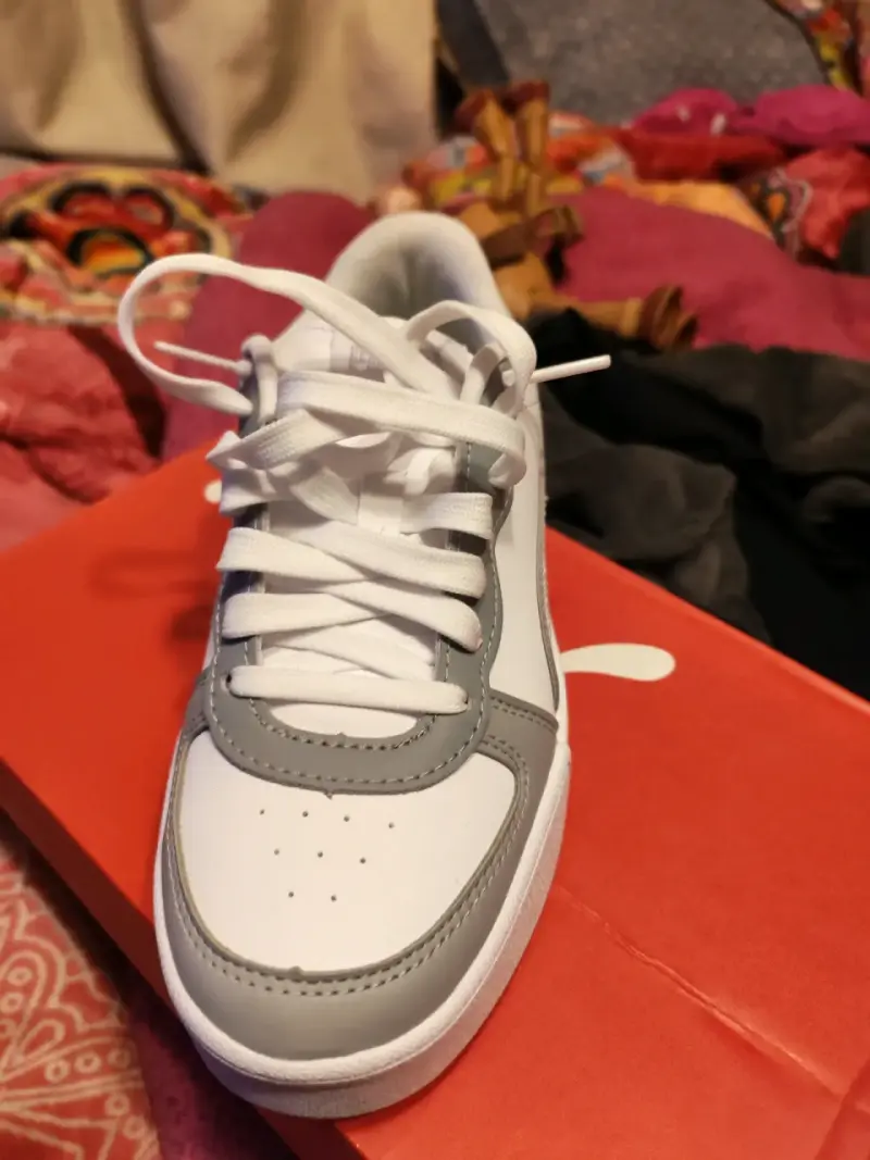 Zapatillas deportivas blancas y grises para niños - 2