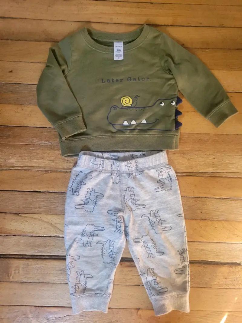 Conjunto de bebé Carter's Cocodrilo - 9M - 2