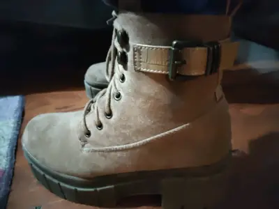 Botas de gamuza marrón con plataforma - miniatura 3