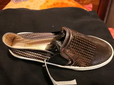 Zapatillas slip-on metálicas para mujer - miniatura 2