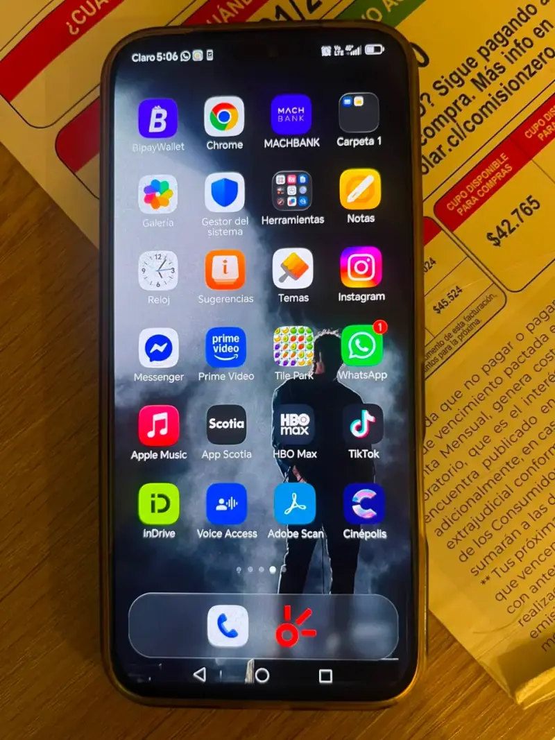 Smartphone Honor con triple cámara trasera - 1