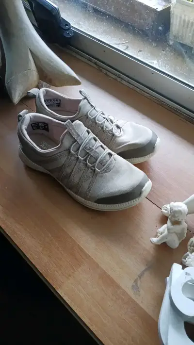 Zapatillas deportivas Skechers gris claro para mujer - miniatura 2