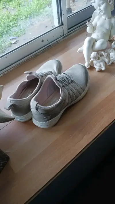 Zapatillas deportivas Skechers gris claro para mujer - miniatura 3