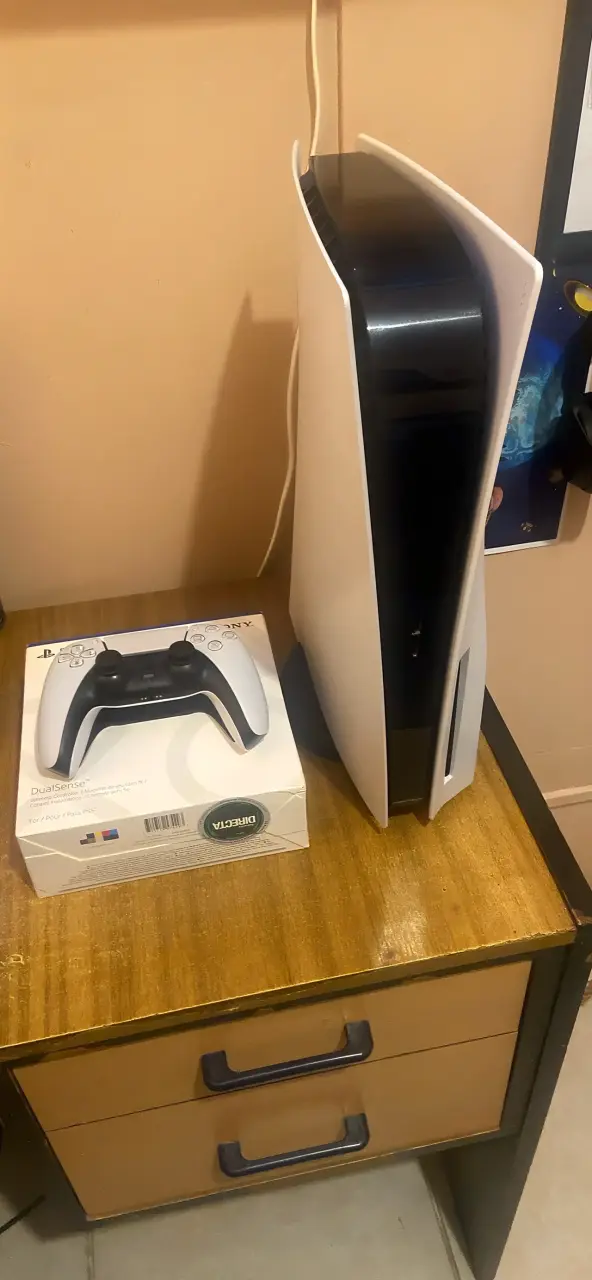 Consola PlayStation 5 con control DualSense - 2