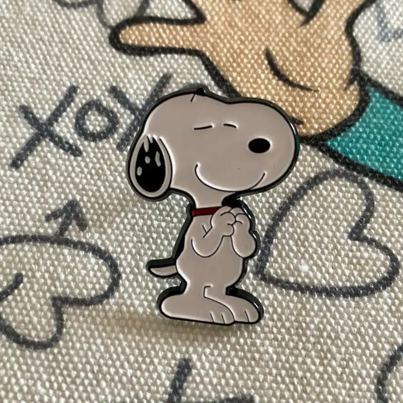 Lote pins de Snoopy - 4