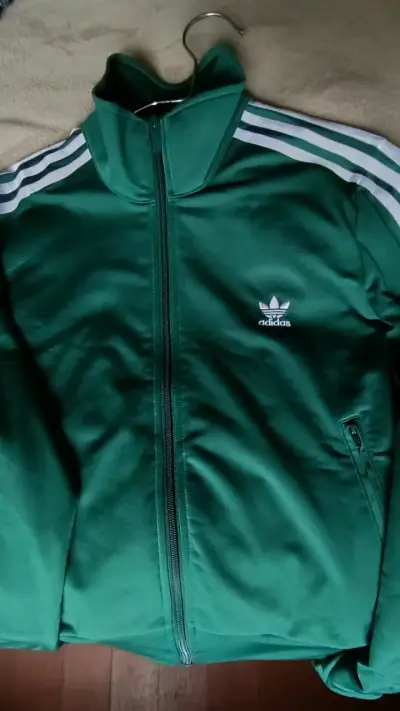 Chaqueta deportiva verde Adidas con logo - miniatura 2