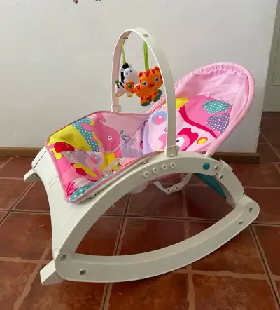 Silla mecedora  para bebé con vibrador - miniatura 1