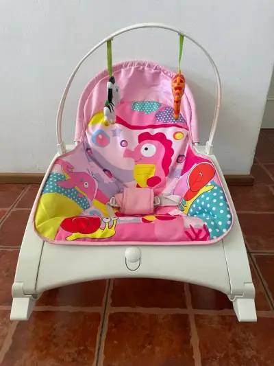 Silla mecedora  para bebé con vibrador - miniatura 2