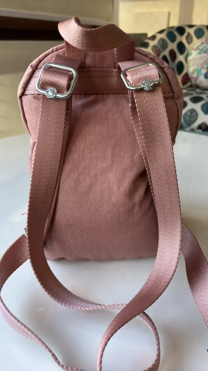 Mochila pequeña rosa Kipling con llavero - 3
