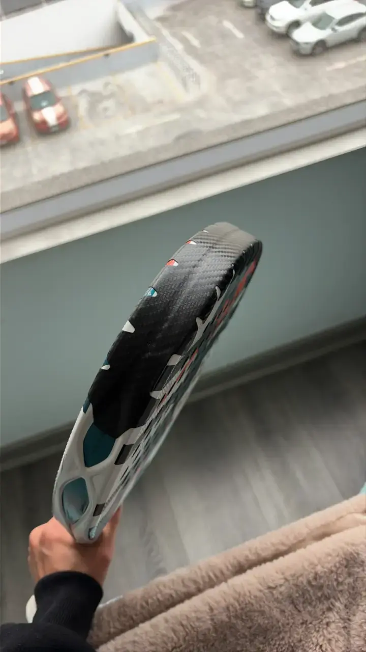 Pala de pádel BullPadel Ionic Light en buen estado - 2