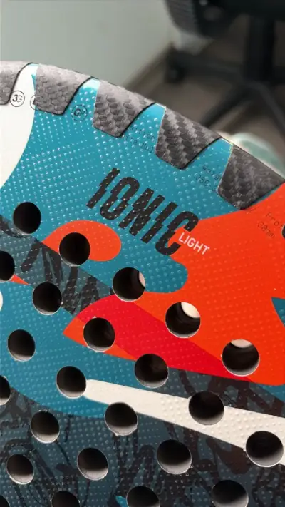 Pala de pádel BullPadel Ionic Light en buen estado - miniatura 4