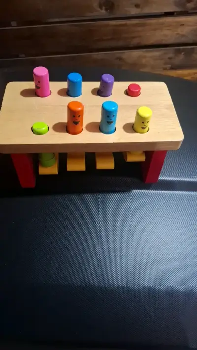 Juego de madera para niños con colores vibrantes - miniatura 1