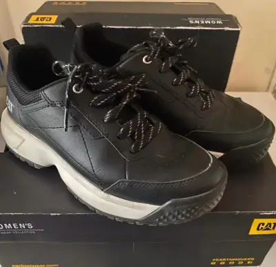 Zapatillas negras de cuero CAT para mujer - miniatura 1