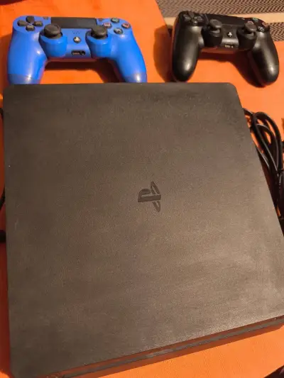 Consola PS4 Con Juegos - miniatura 4