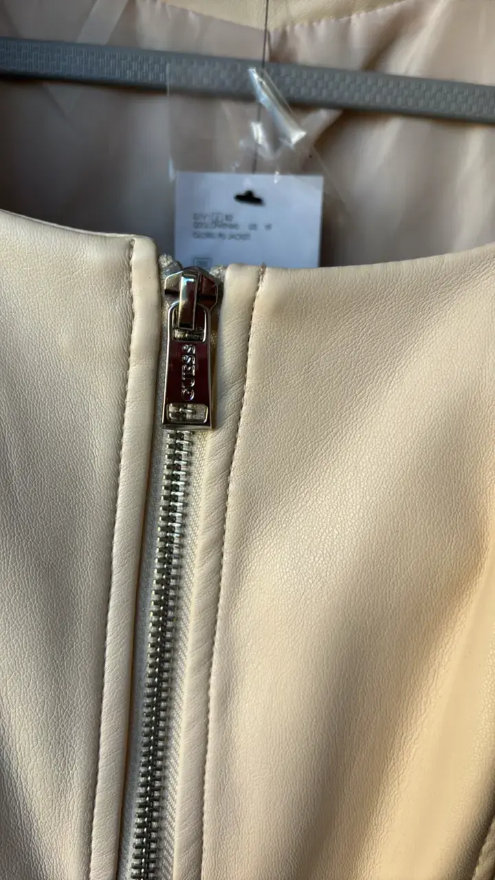 Chaqueta de ecocuero Guess Peplum - 4