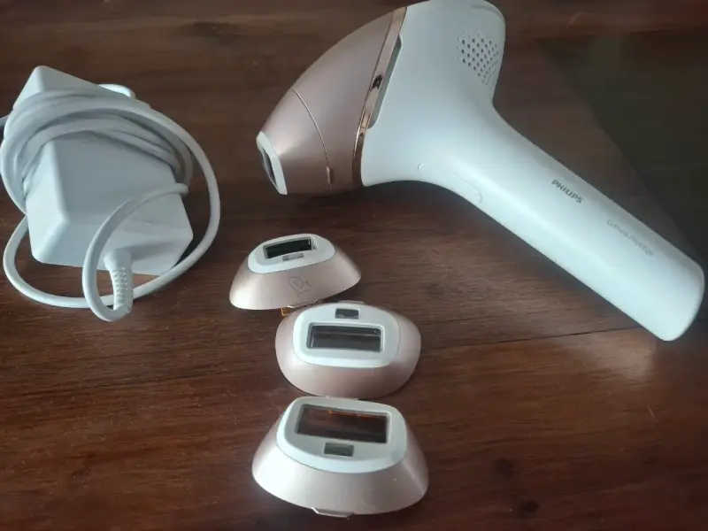 Depiladora IPL Philips Lumea Prestige con accesorios - 1