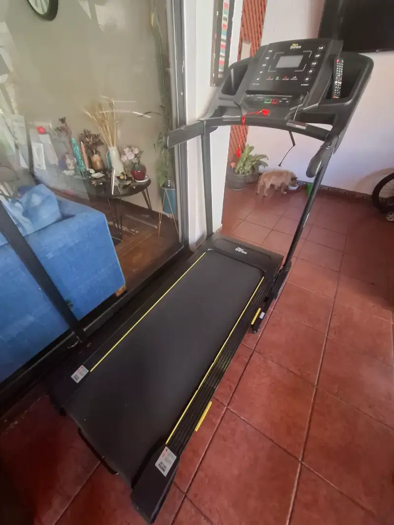 Caminadora eléctrica Ten Series con inclinación - 1
