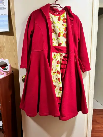 Vestido Huasa Talla 14  con abrigo rojo elegante - miniatura 2