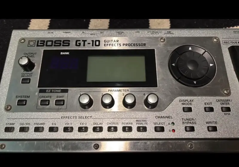 Pedalera de efectos para guitarra Boss GT-10 - 2