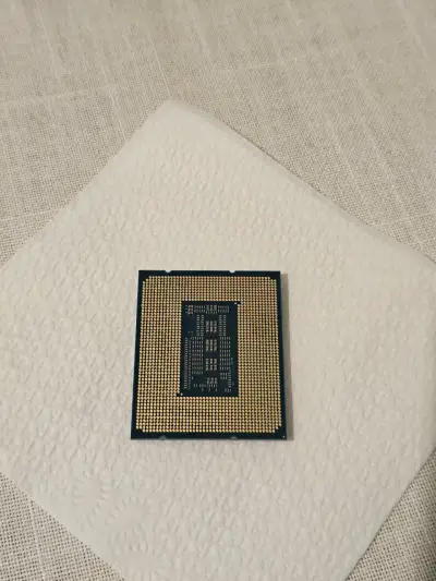 Procesador Intel Core i7-13700 de alto rendimiento - miniatura 2