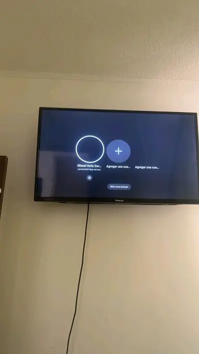 Televisor LED Polaroid con Smart TV - miniatura 1