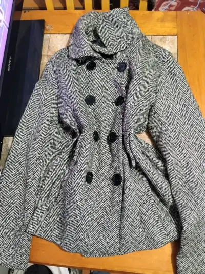 Abrigo gris con doble botonadura - miniatura 2