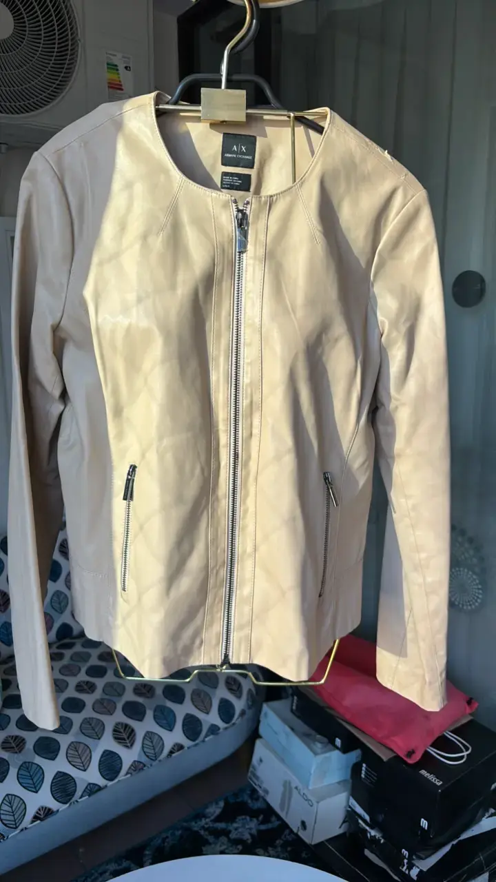 Chaqueta de cuerina beige Armani Exchange - 1