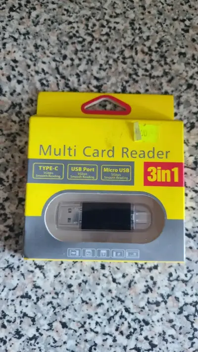 Lector de Tarjetas 3 en 1 Multi Card Reader - miniatura 1