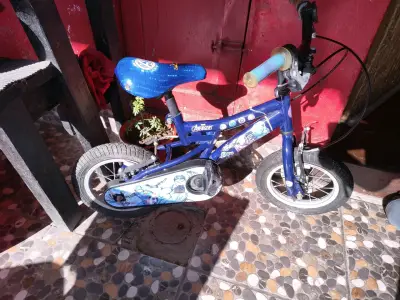 Bicicleta infantil Avengers Aro 12 - miniatura 2