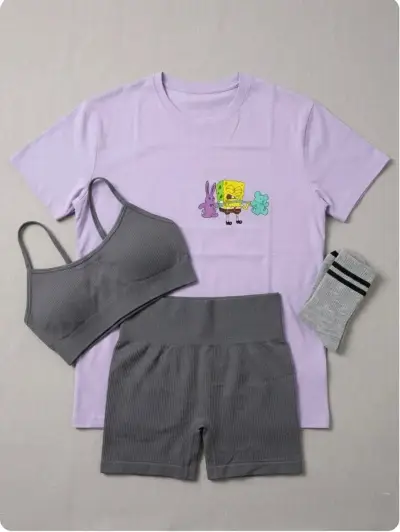 Conjunto deportivo mujer con polera, top y short - miniatura 1