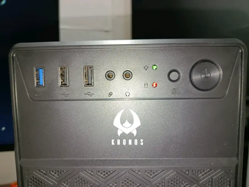 Gabinete de PC Kronos con puertos USB - 1