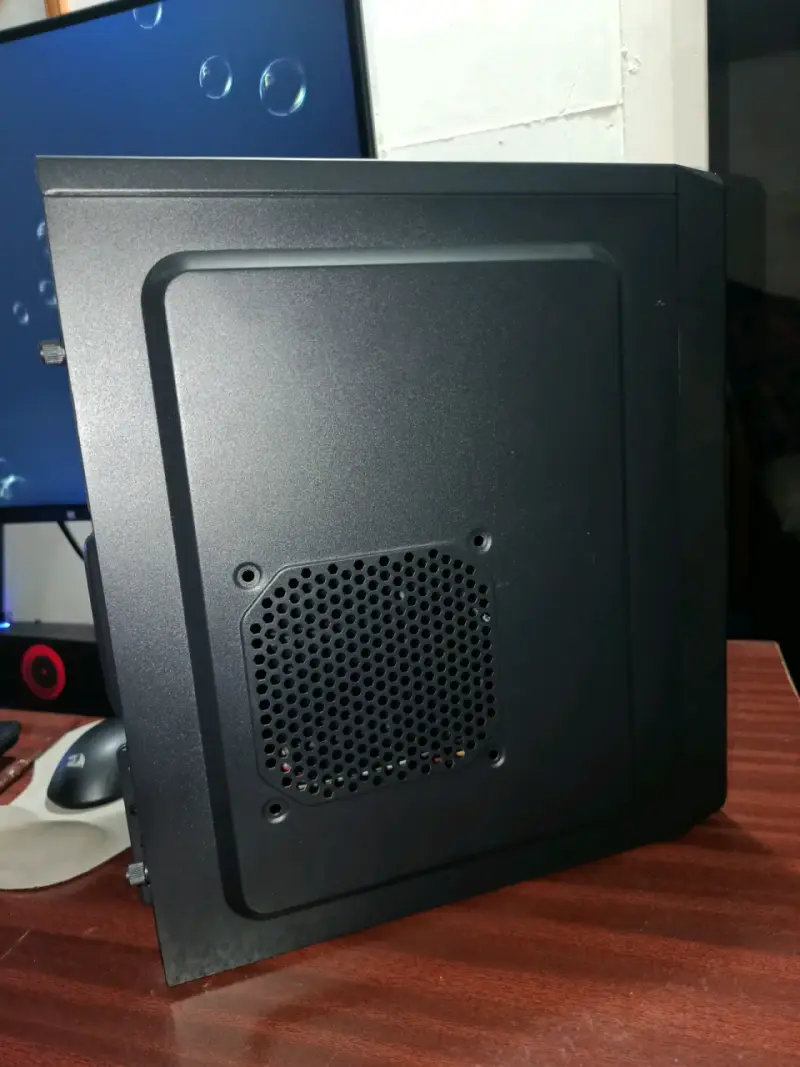 Gabinete de PC Kronos con puertos USB - 5