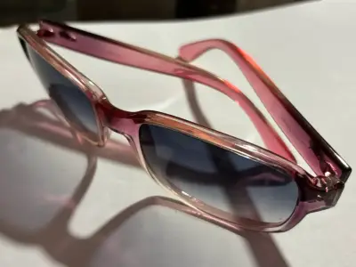 Gafas de Sol Rosadas con Estuche Jack - miniatura 2