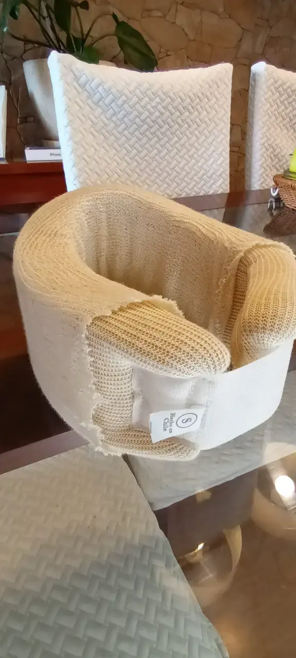 Collarín cervical ortopédico beige talla S - 2