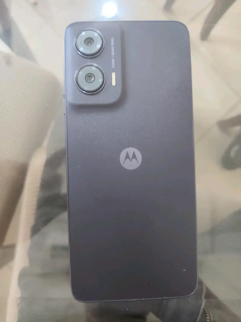Motorola Moto G35 256GB con funda - 4