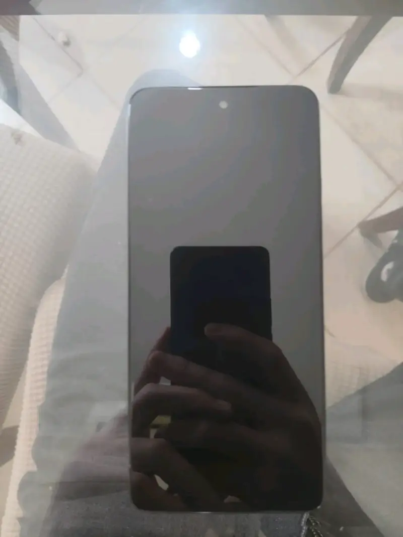 Motorola Moto G35 256GB con funda - 5