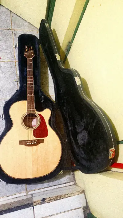 Guitarra acústica Takamine GN93CE-NAT con estuche - miniatura 1