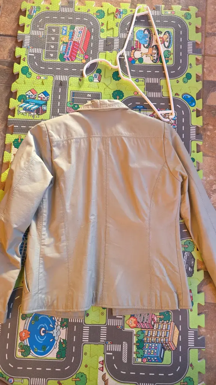 Chaqueta de cuero beige para mujer - 4
