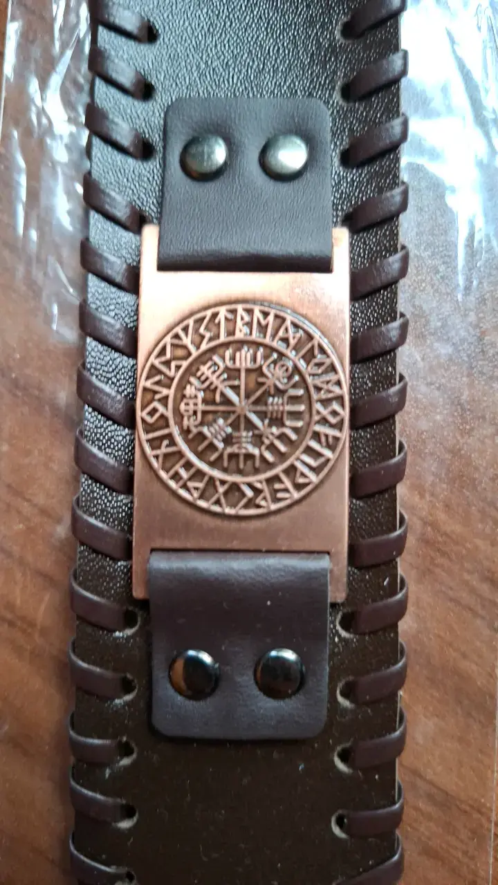 Brazalete de cuero con diseño vikingo - 2